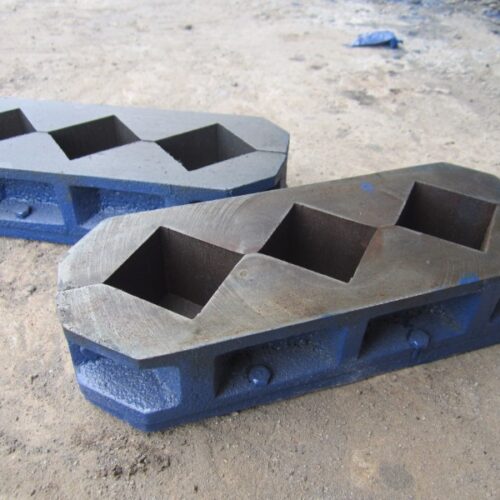 cetakan beton trigang / kubus mini