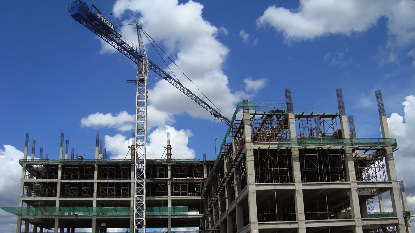 Antara Baja dan Beton Untuk Konstruksi