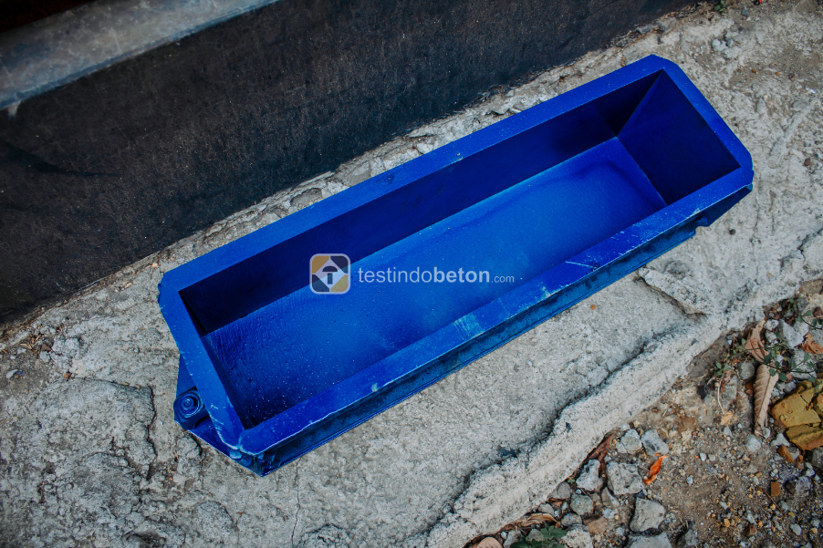 cetakan beamold sudut