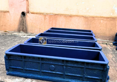 Tambahkan judul (16)