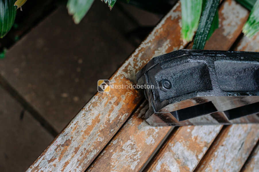 Cetakan Beton Trigang: Solusi Modern untuk Produksi Beton Presisi dan Efisien